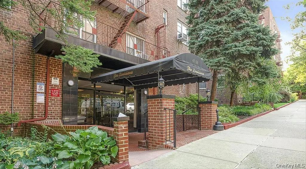 67-30 Clyde Street # 5b, Forest Hills
