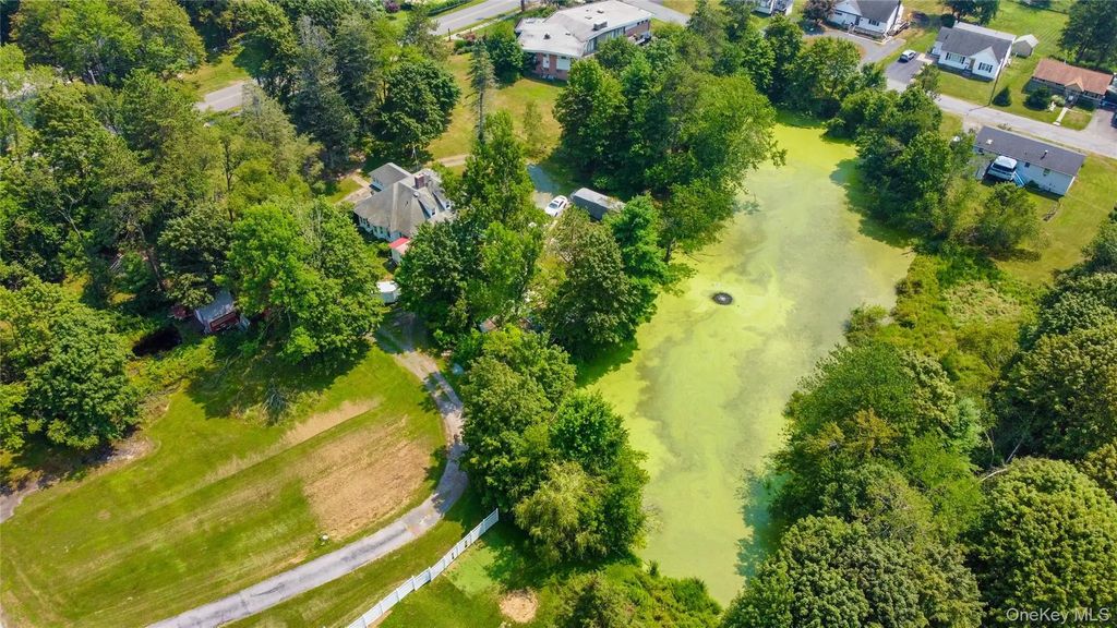 46 Lakewood Avenue, Monticello