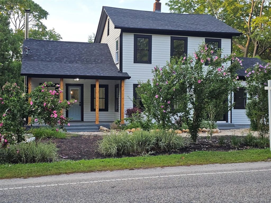 485 Long Island Avenue, Medford