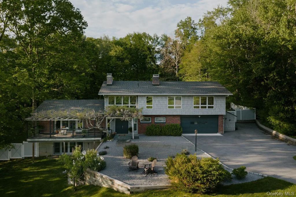 18 Scenic Drive, Hyde Park