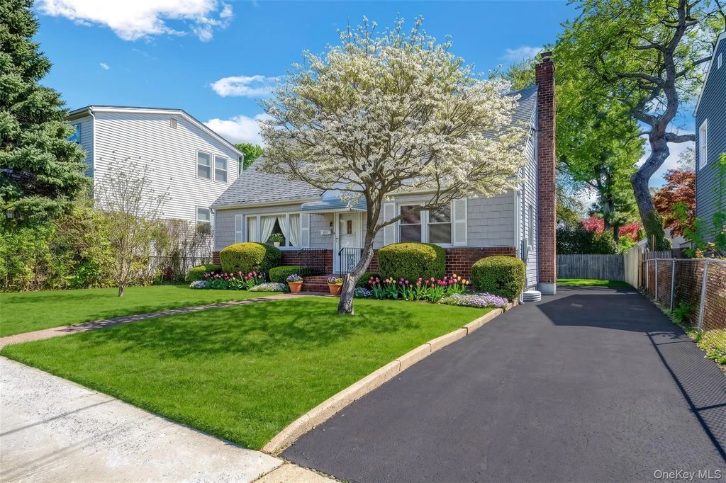 28 Miller Street # 2, Glen Cove