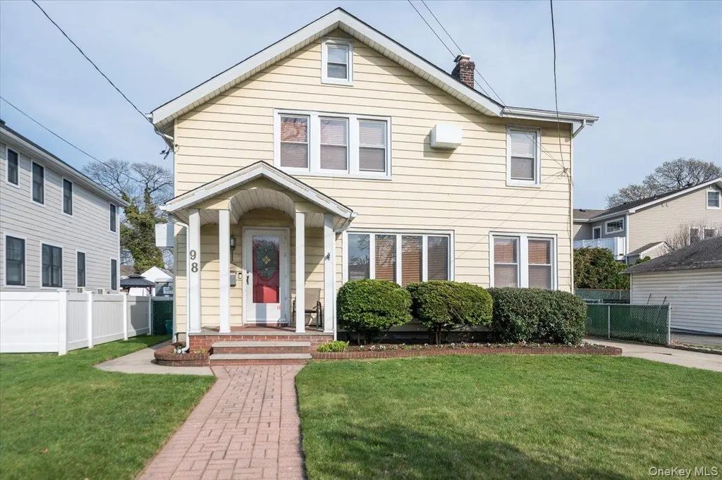 98 Melrose Avenue, Lynbrook
