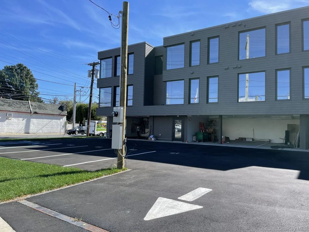 50 Roosevelt Avenue B201, Valley Stream