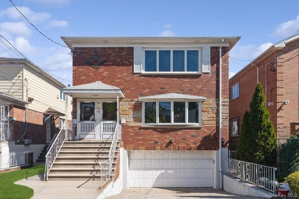 15143 21st Avenue, Whitestone