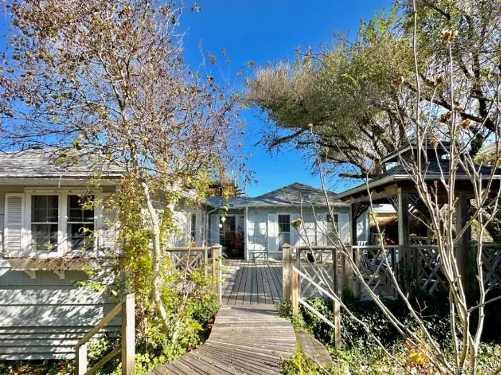 146 Doctors Walk, Cherry Grove