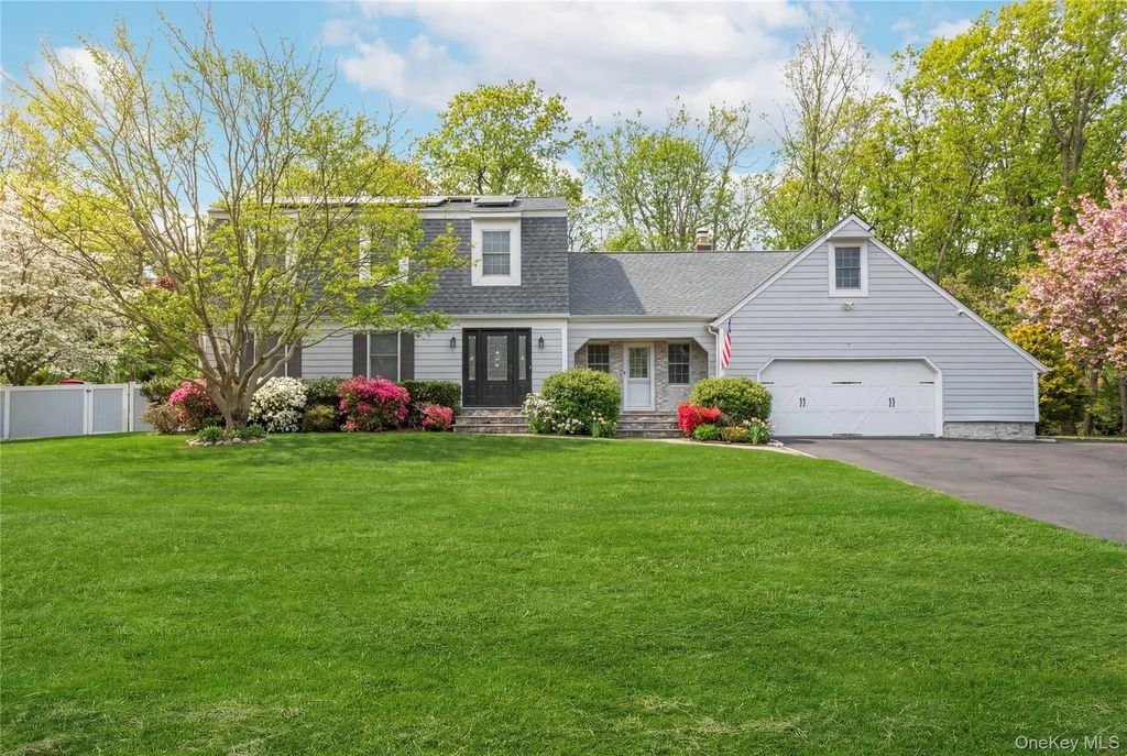 59 Linda Lane W, Riverhead