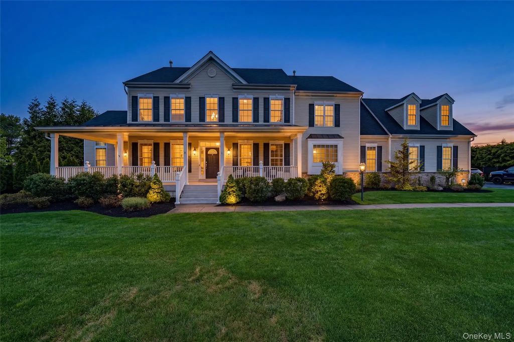 4 Indianwood Court, Wading River