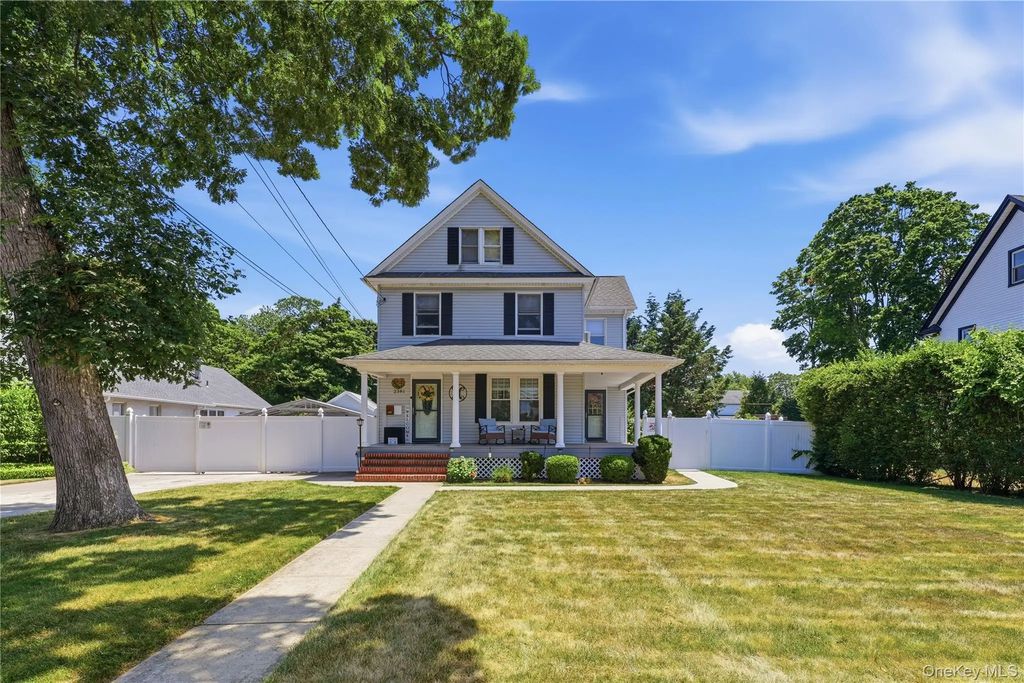 2381 Harrison Avenue, Baldwin