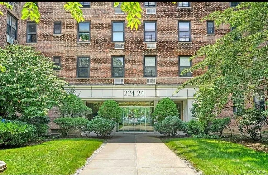 224-24 Union Turnpike # 1r, Oakland Gardens