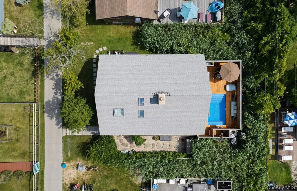 17 Bungalow Walk, Ocean Beach