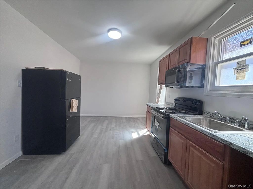 486 3rd Street # 2, Call Listing Agent