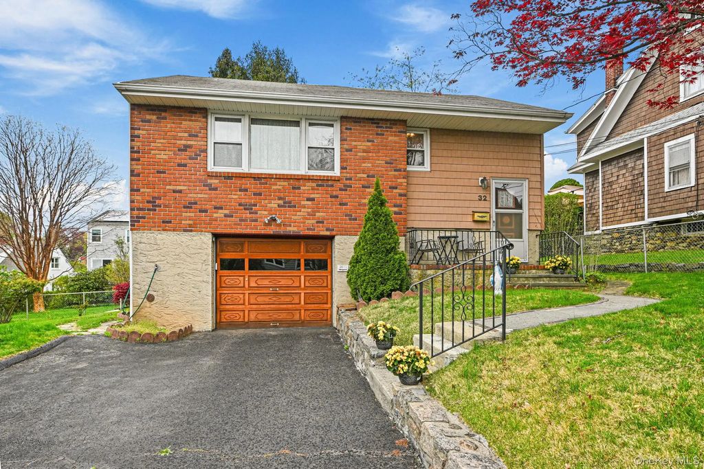 32 Chase Avenue, White Plains