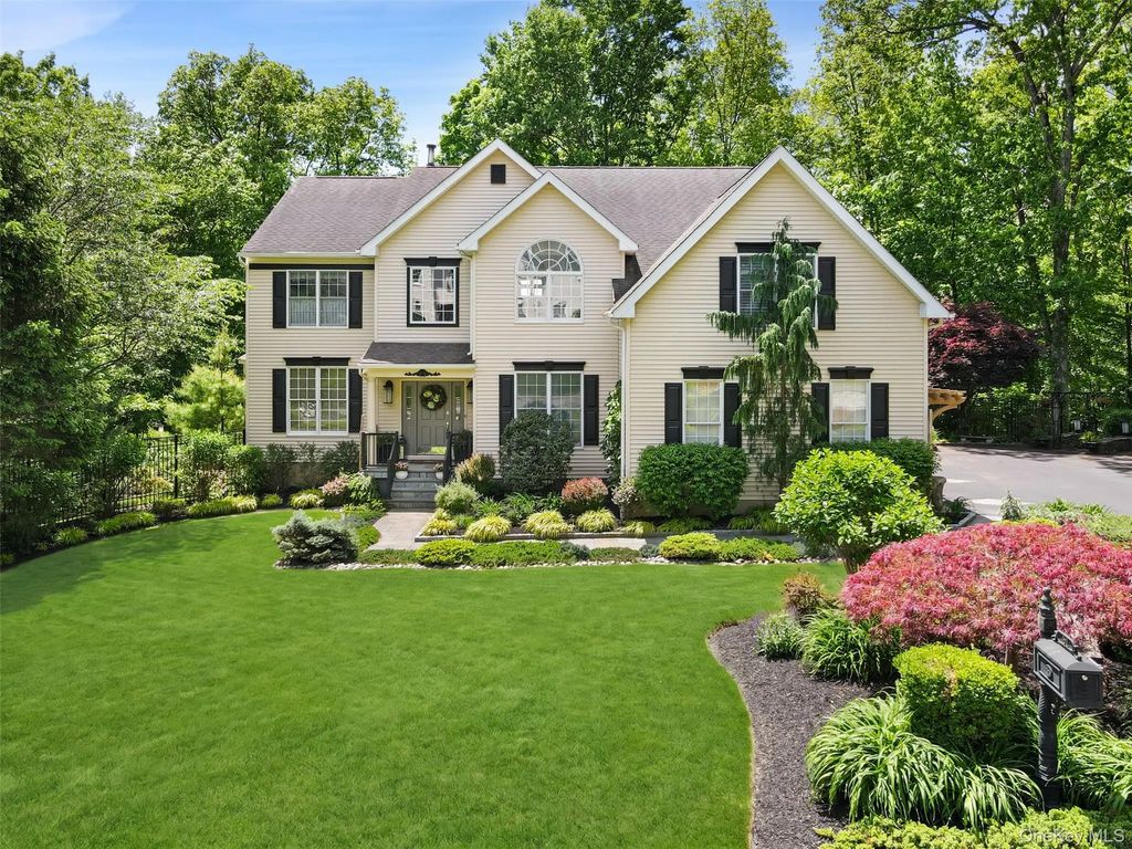 61 Hallocks Run, Somers