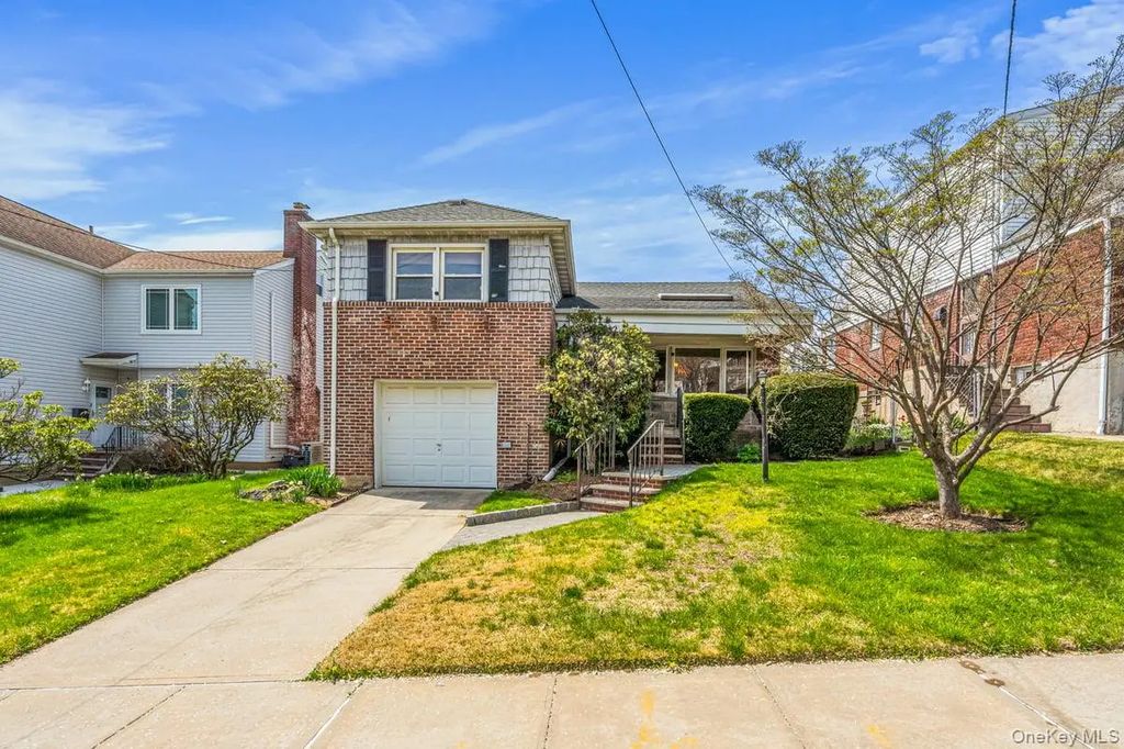 54-08 253rd Street, Little Neck