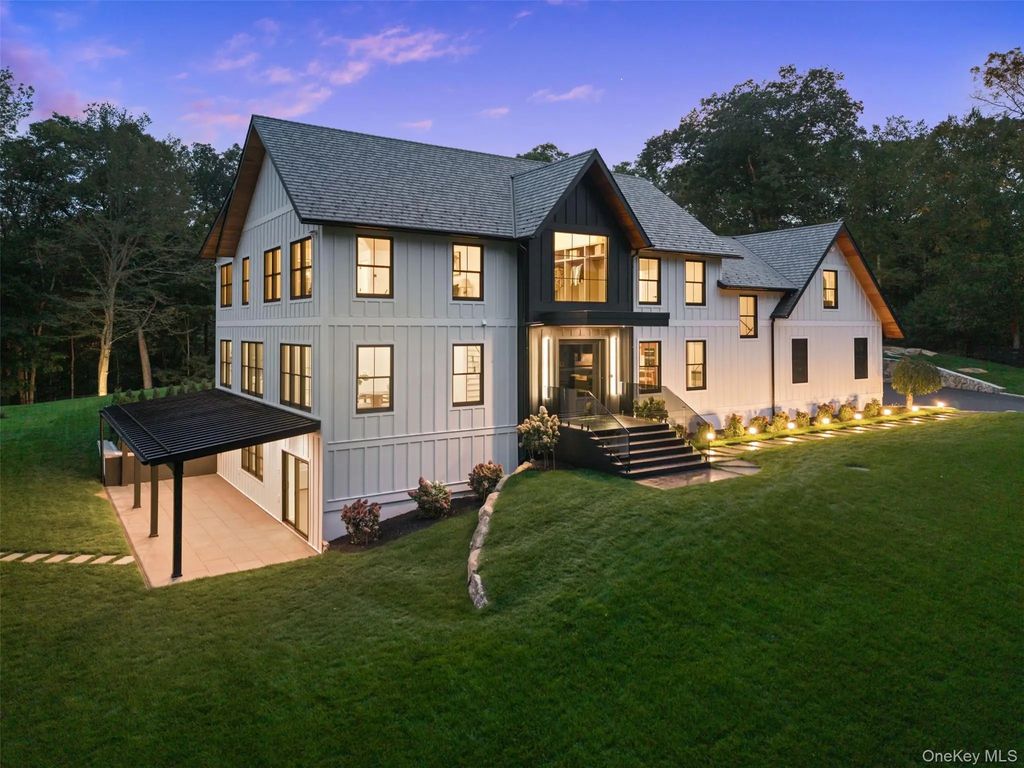 45 Pine Hill Drive, South Salem