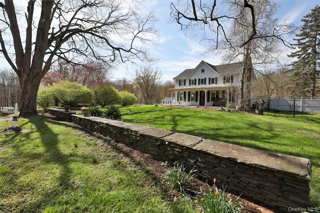 176 Williams Road, Red Hook