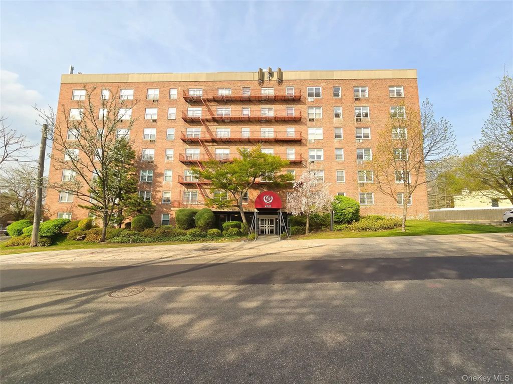 47-27 Little Neck Parkway # L-2, Little Neck