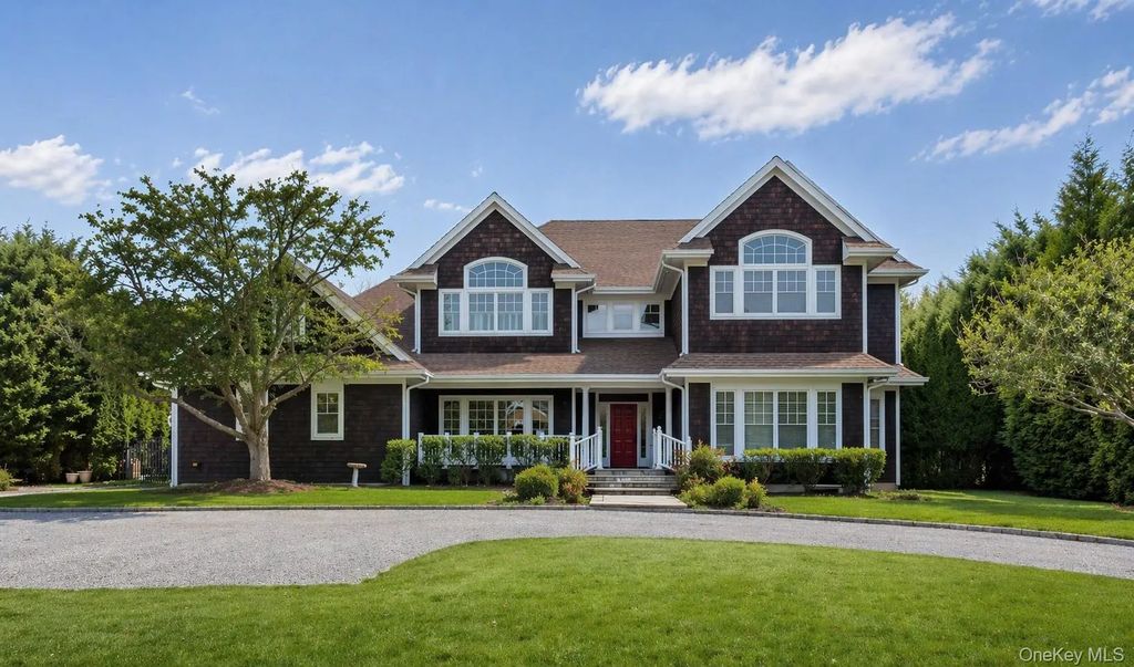 30 Post Fields Lane, Quogue