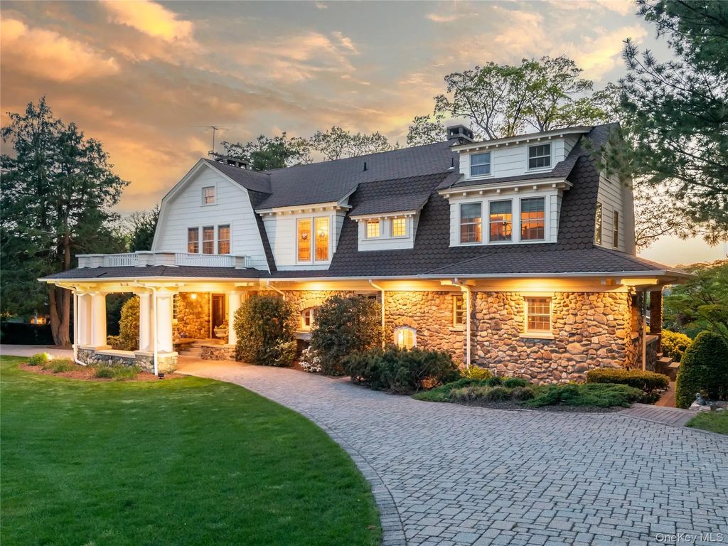 25 West Drive, Manhasset