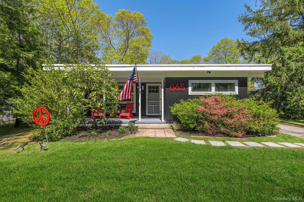 865 Track Avenue, Cutchogue