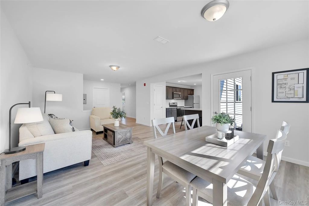 206 Golf Links Road # 721, Middletown