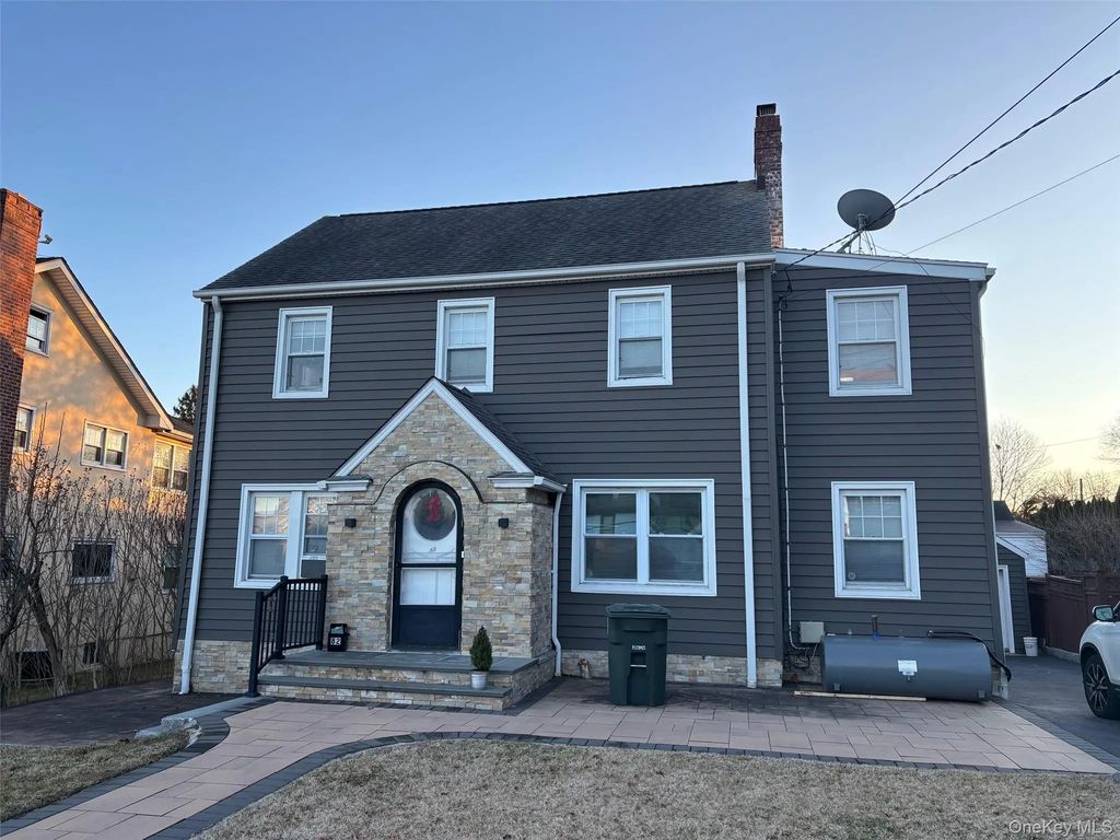 82 Putnam Avenue, Port Chester