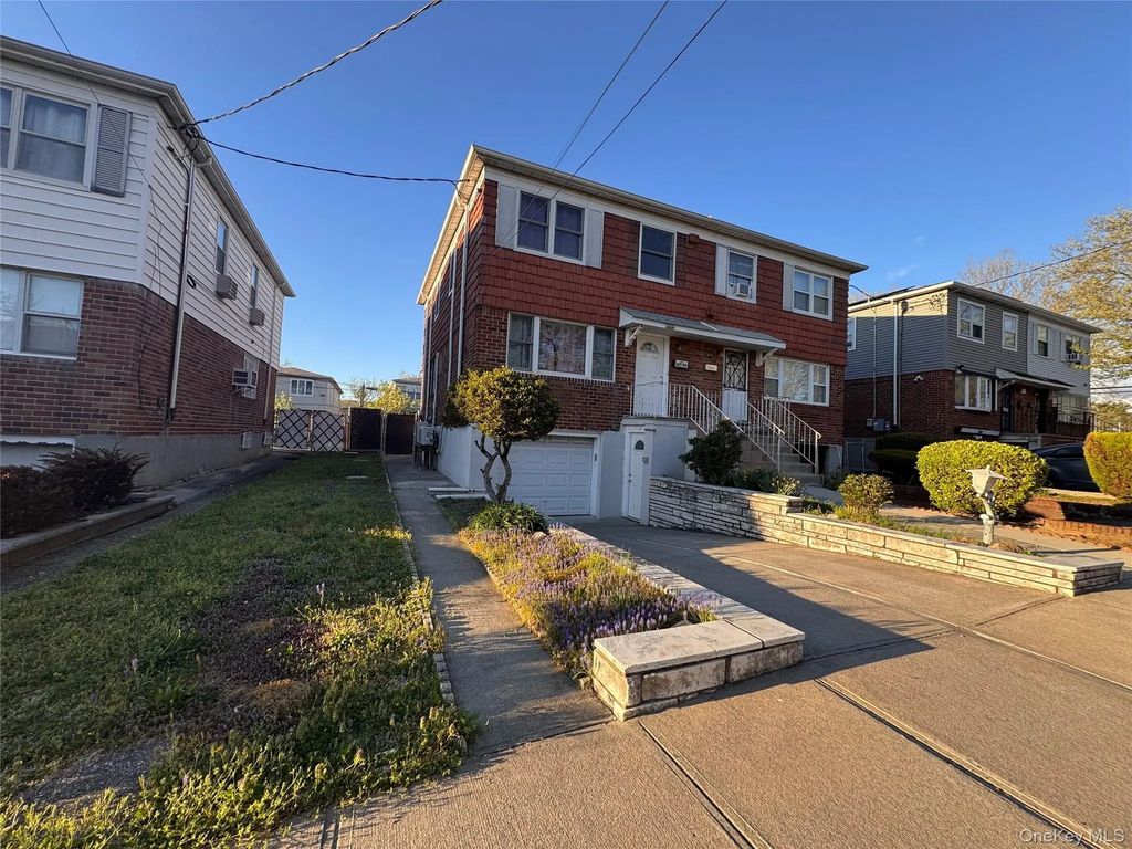 14749 28th Avenue, Flushing