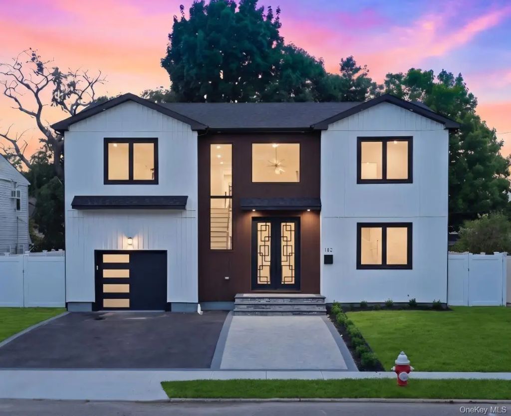 182 Friends Lane, Westbury