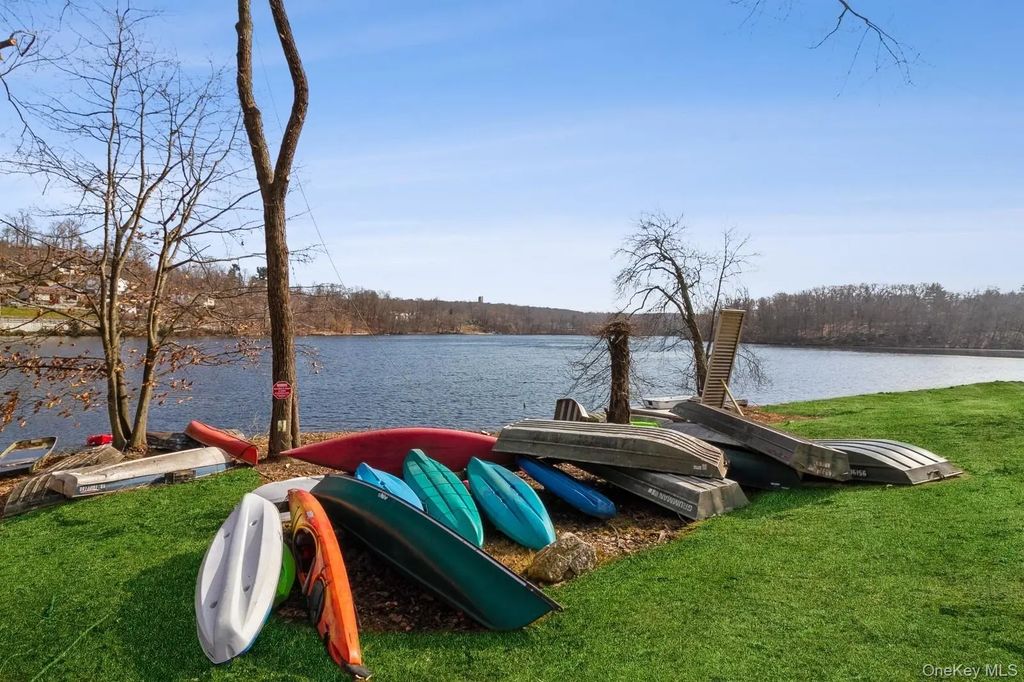 24 Leisure Way, Mohegan Lake