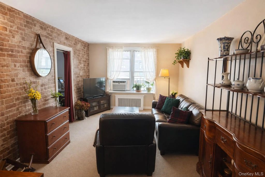 8325 98th Street # 5p, Woodhaven