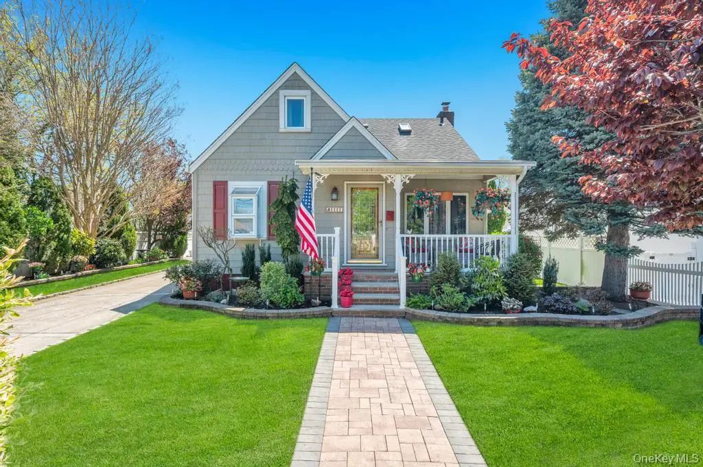 1111 Rosegold Street, Franklin Square