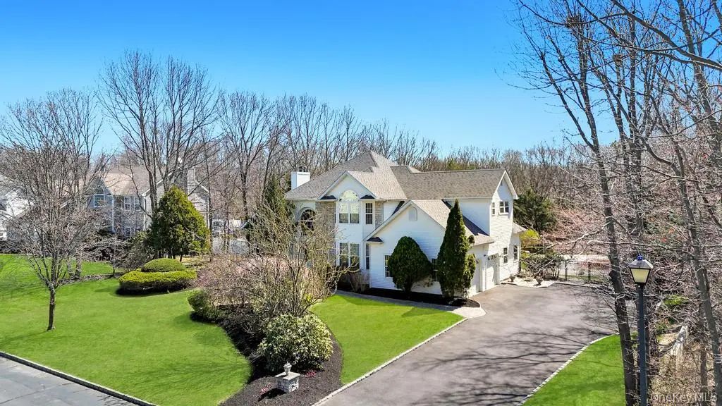 7 Stadium Boulevard, East Setauket