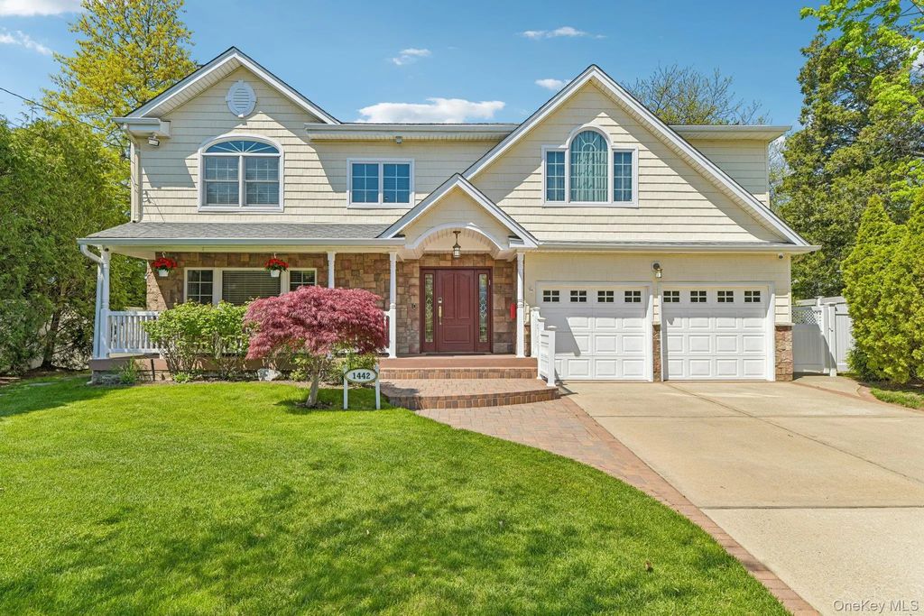 1442 Stevenson Circle, Hewlett