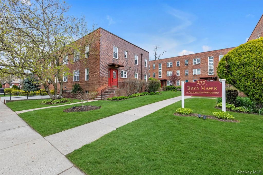 275 Maple Avenue # D6, Rockville Centre