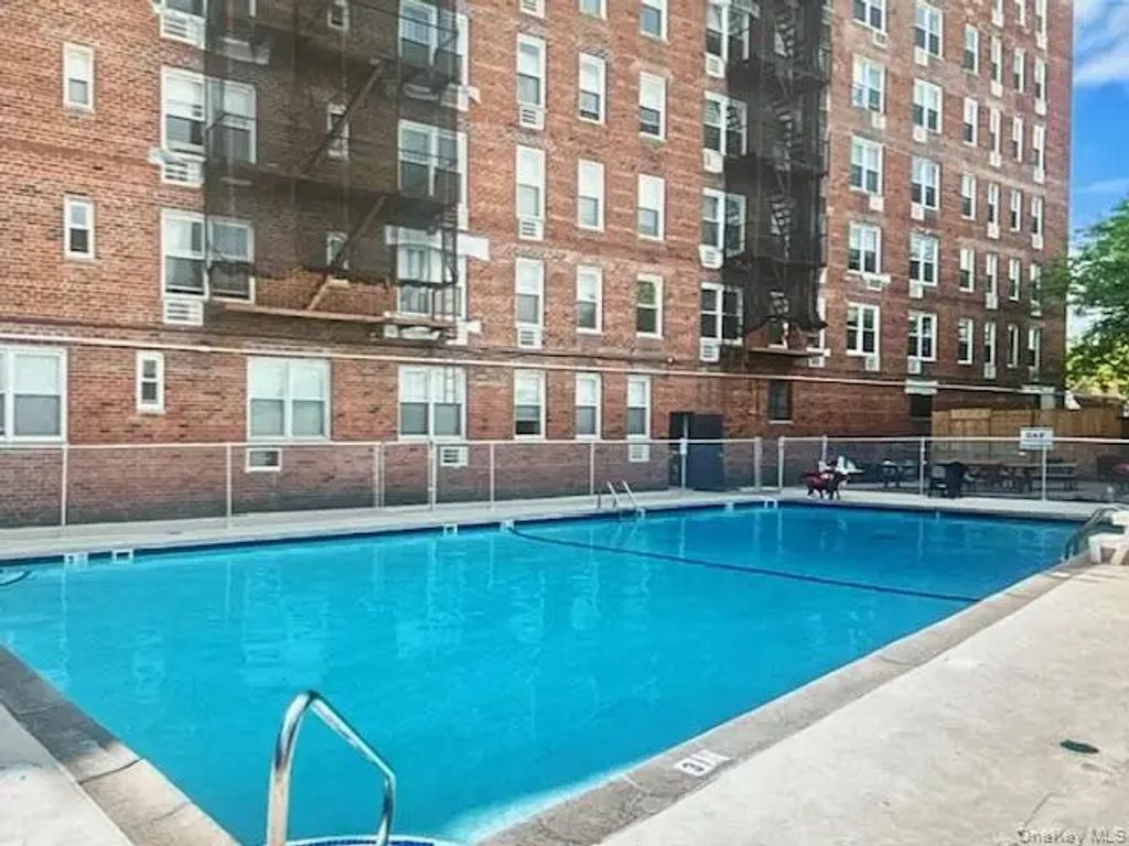 4601 39th Avenue # 608, Sunnyside