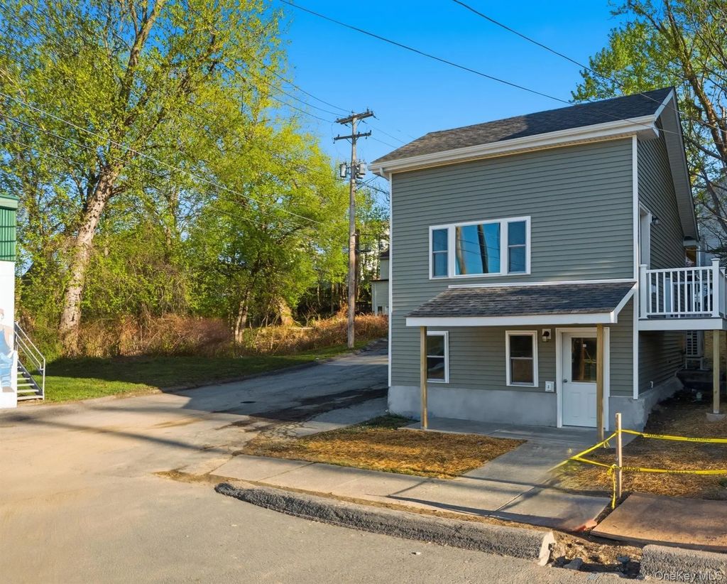 116 Maple Street, Walden