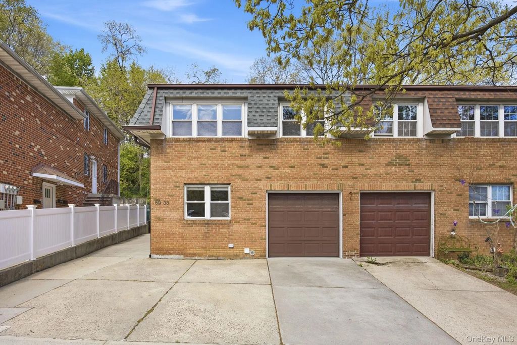 6933 Little Neck Parkway, Glen Oaks