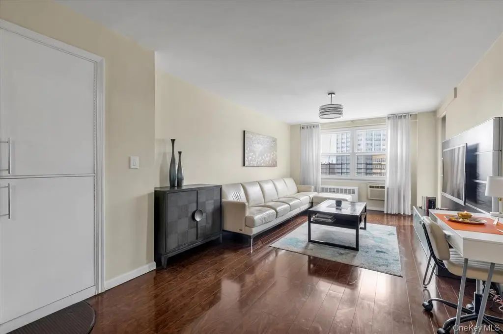 61-15 97th Street # 6a, Rego Park