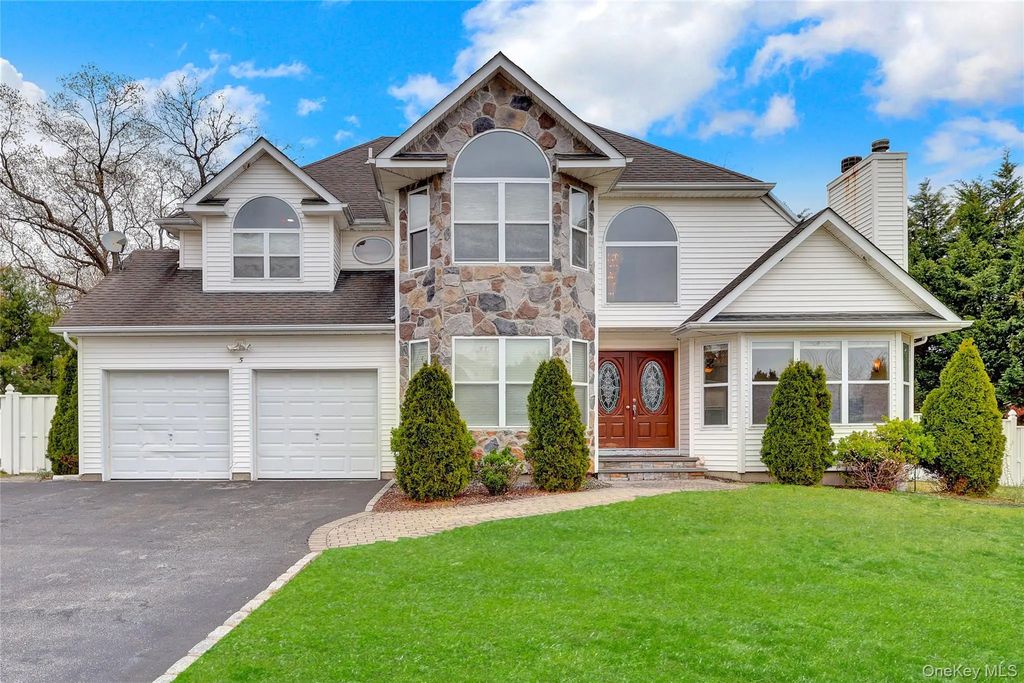 5 Supreme Court, Smithtown