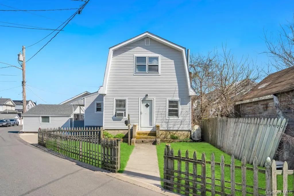 64 West Avenue, Lawrence