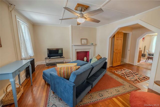 11 Kemble Avenue, Cold Spring