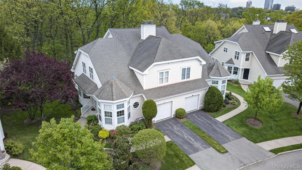 117 Winding Ridge Road, White Plains