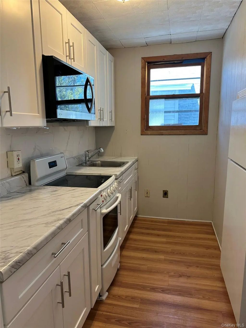 466 Oakland Avenue # 2, Cedarhurst