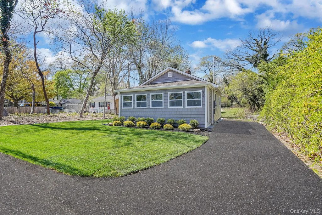 18 Cove Drive, Sound Beach