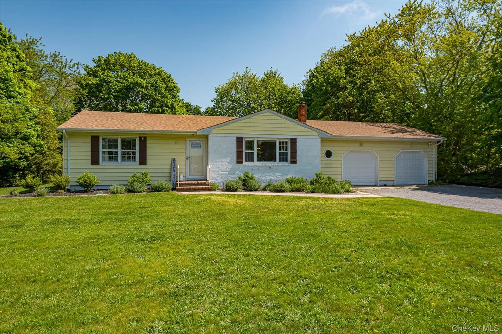 27 Sunset Avenue, East Quogue