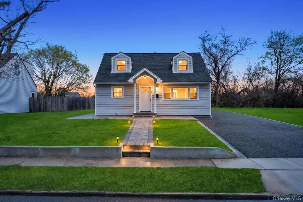 69 Parkway Boulevard, Wyandanch