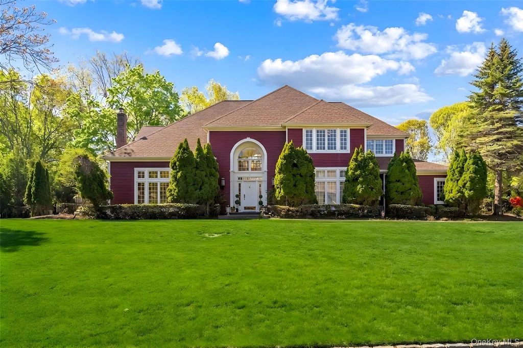 8 China Lane, East Setauket