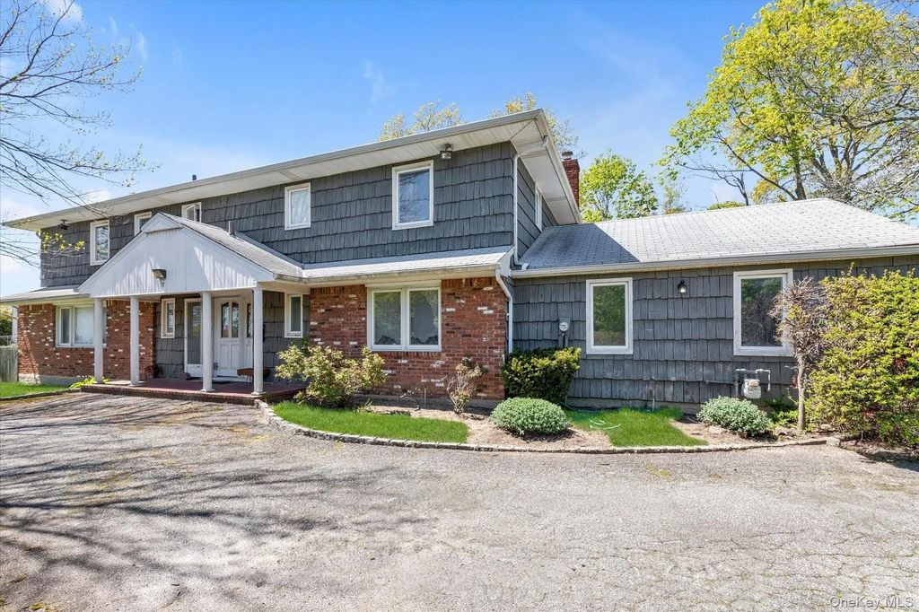 97 Birch Lane, Woodsburgh