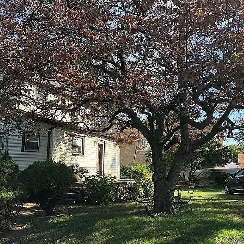 16702 73rd Avenue, Fresh Meadows