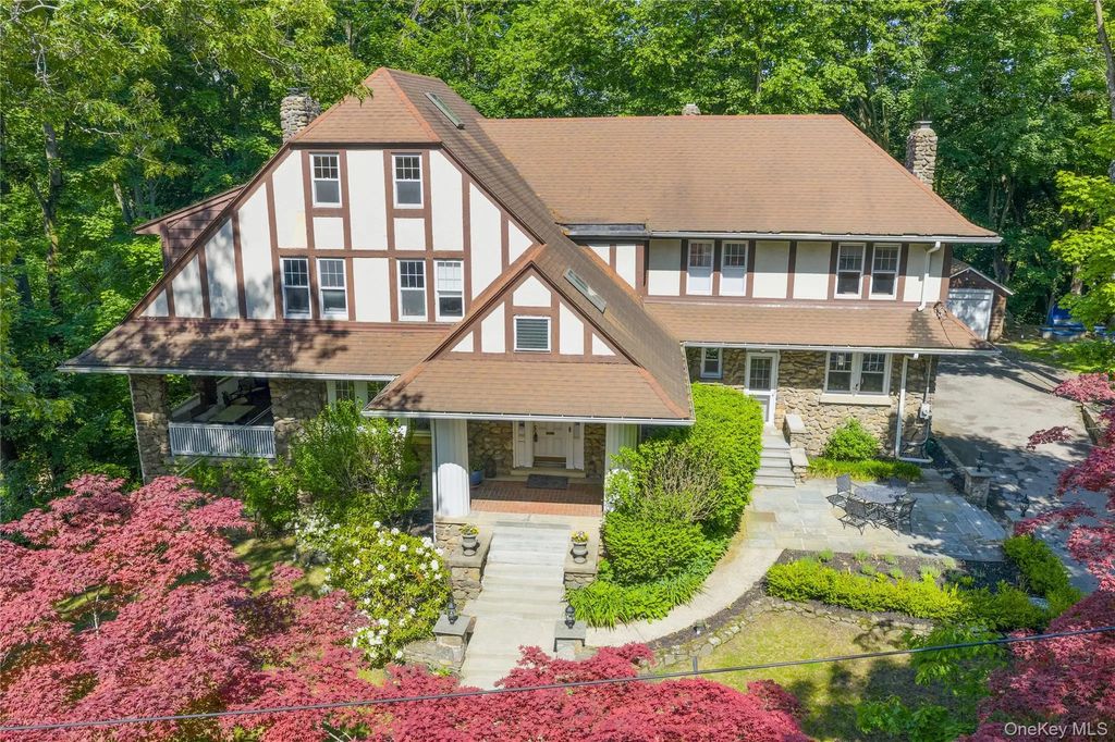 13 Chadwick Road, White Plains